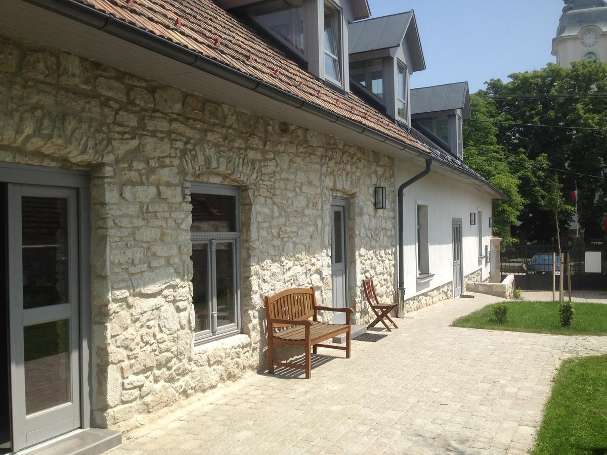 Bed and Breakfast Preselo Pinceszet Es Vendeghaz Эрдёбенье Экстерьер фото
