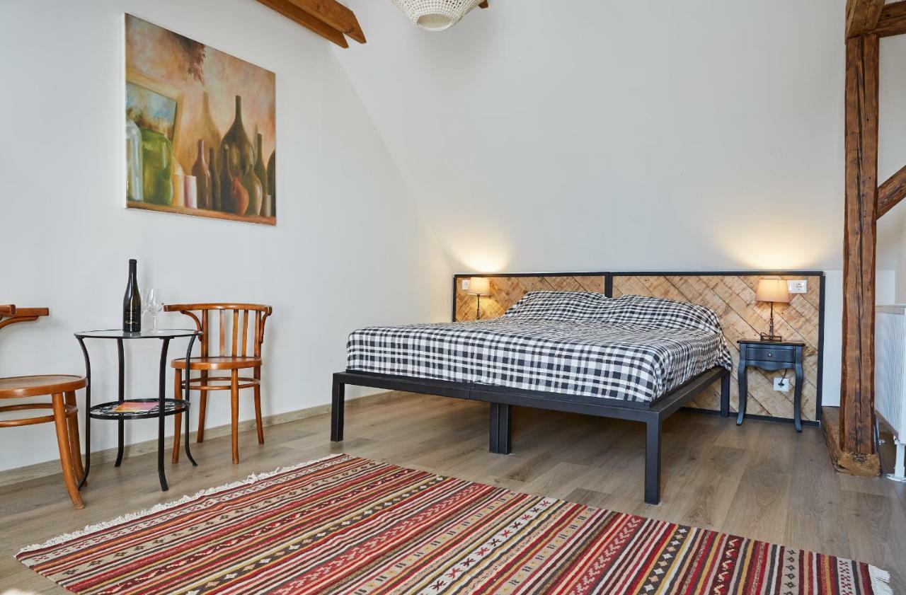 Bed and Breakfast Preselo Pinceszet Es Vendeghaz Эрдёбенье Экстерьер фото