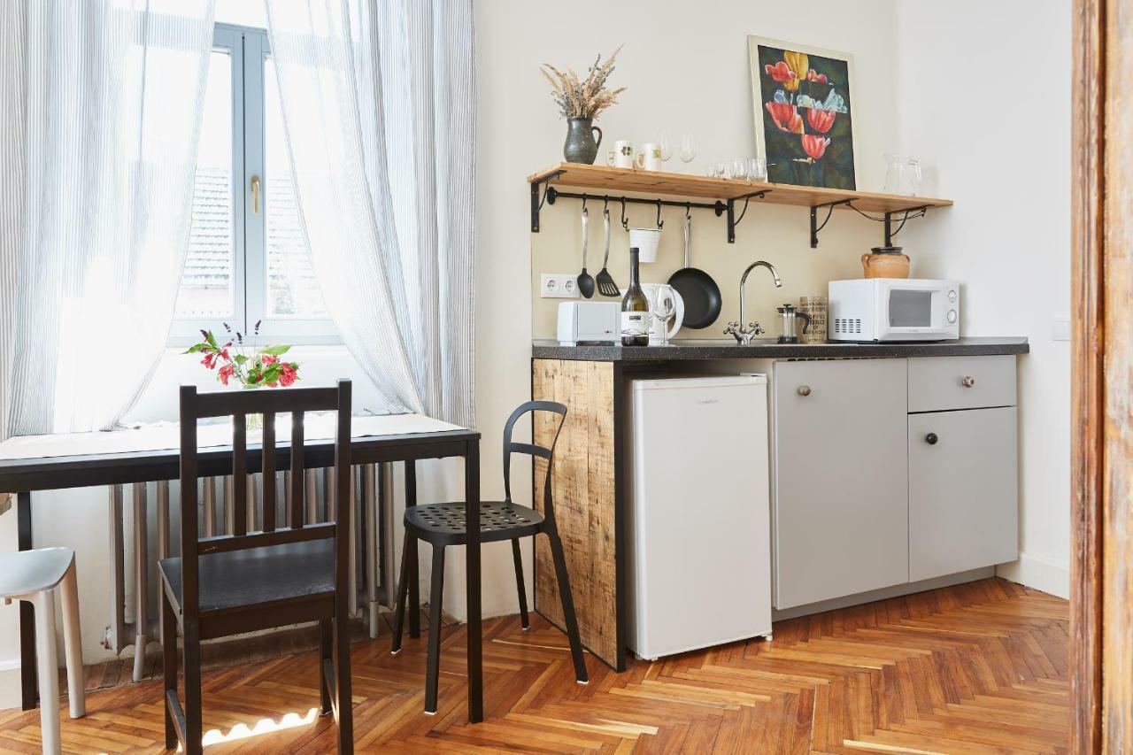 Bed and Breakfast Preselo Pinceszet Es Vendeghaz Эрдёбенье Экстерьер фото